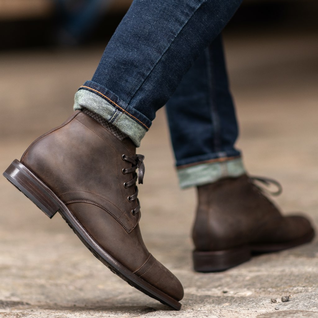 Cushioned Leather Insole & Ergonomic Arch Support Construction Detail