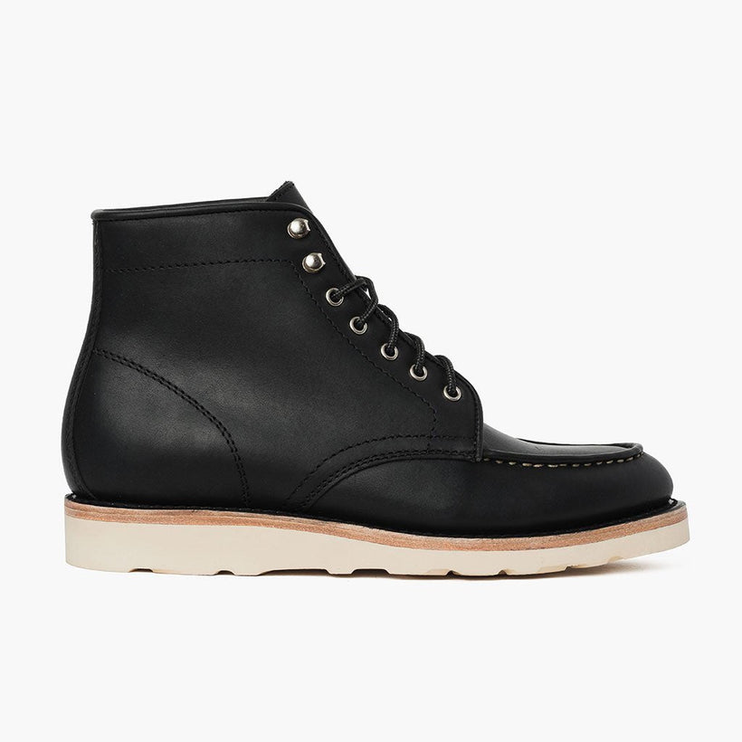 Diplomat Black Matte Leather Boots