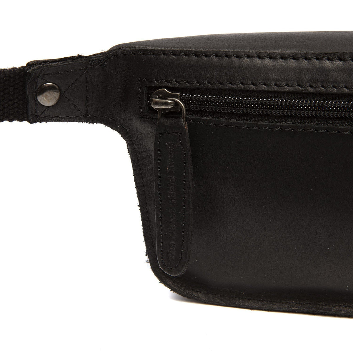 
Solid Antique Brass Hardware & Heavy-Duty Dual Zipper Detail on Toronto Full-Grain Leather Belt Bag