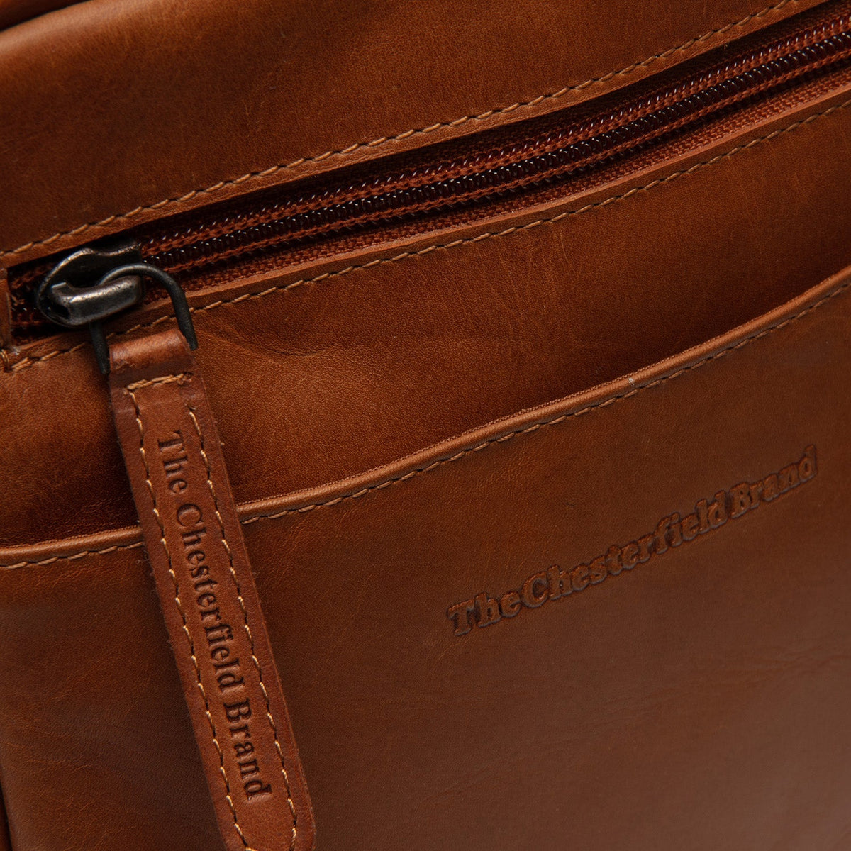 
Laveno Full-Grain Leather Crossbody Bag – alternate product view 3