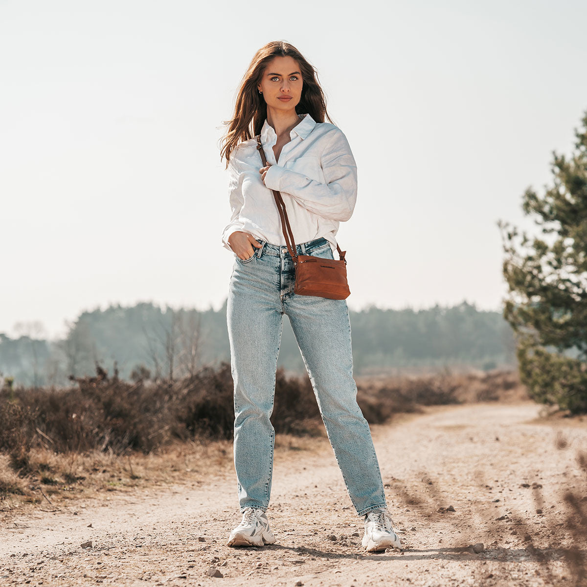 
Salerno Full-Grain Leather Crossbody Bag – alternate product view 3