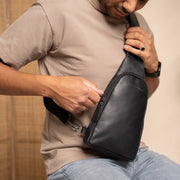 Leather Sling Bag Bowey - Structured Side Profile Showing Gusset Depth &amp; Expansion Capacity