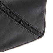Close-Up Detail of Classic Collar &amp; Heavy-Duty Zipper Hardware on Elmia Full-Grain Leather Toiletry Bag
