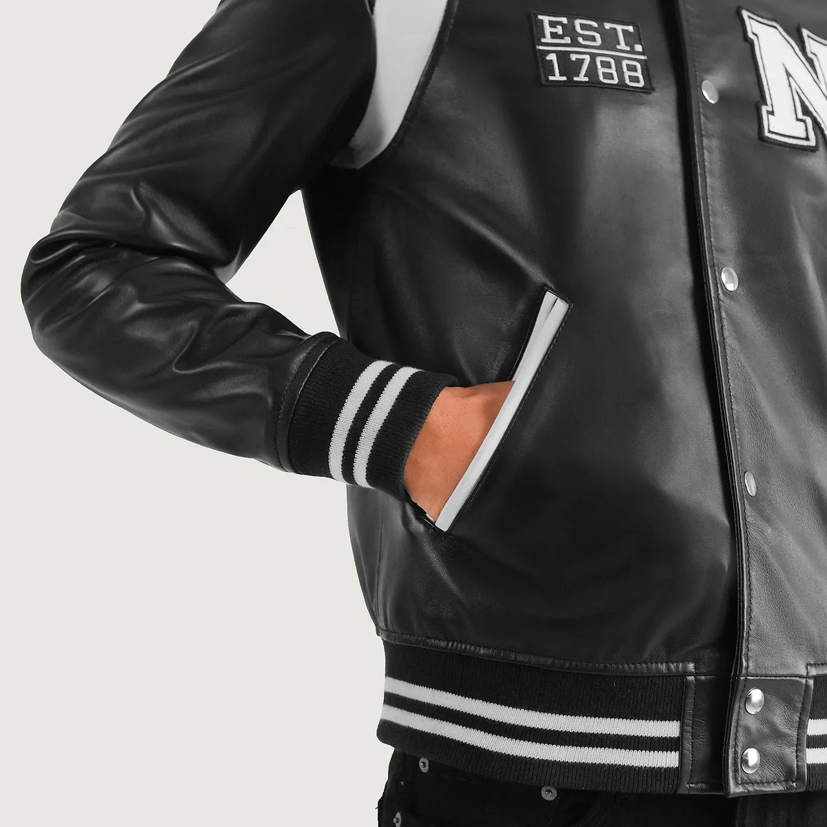 
Interior View Showing Quilted Polyester Lining & Dual Inside Utility Storage Pockets