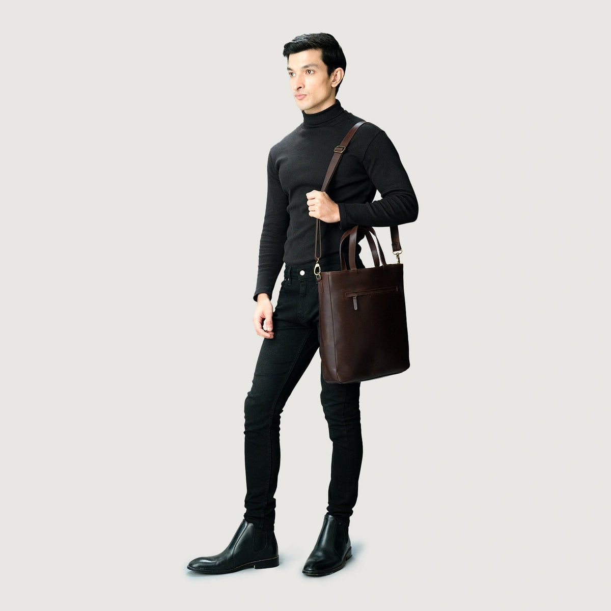 
The Poet Leather Tote Bag – alternate product view 9