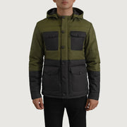 
Close-Up Detail of Classic Collar & Heavy-Duty Zipper Hardware on Wayne Black & Green Hooded Puffer Jacket