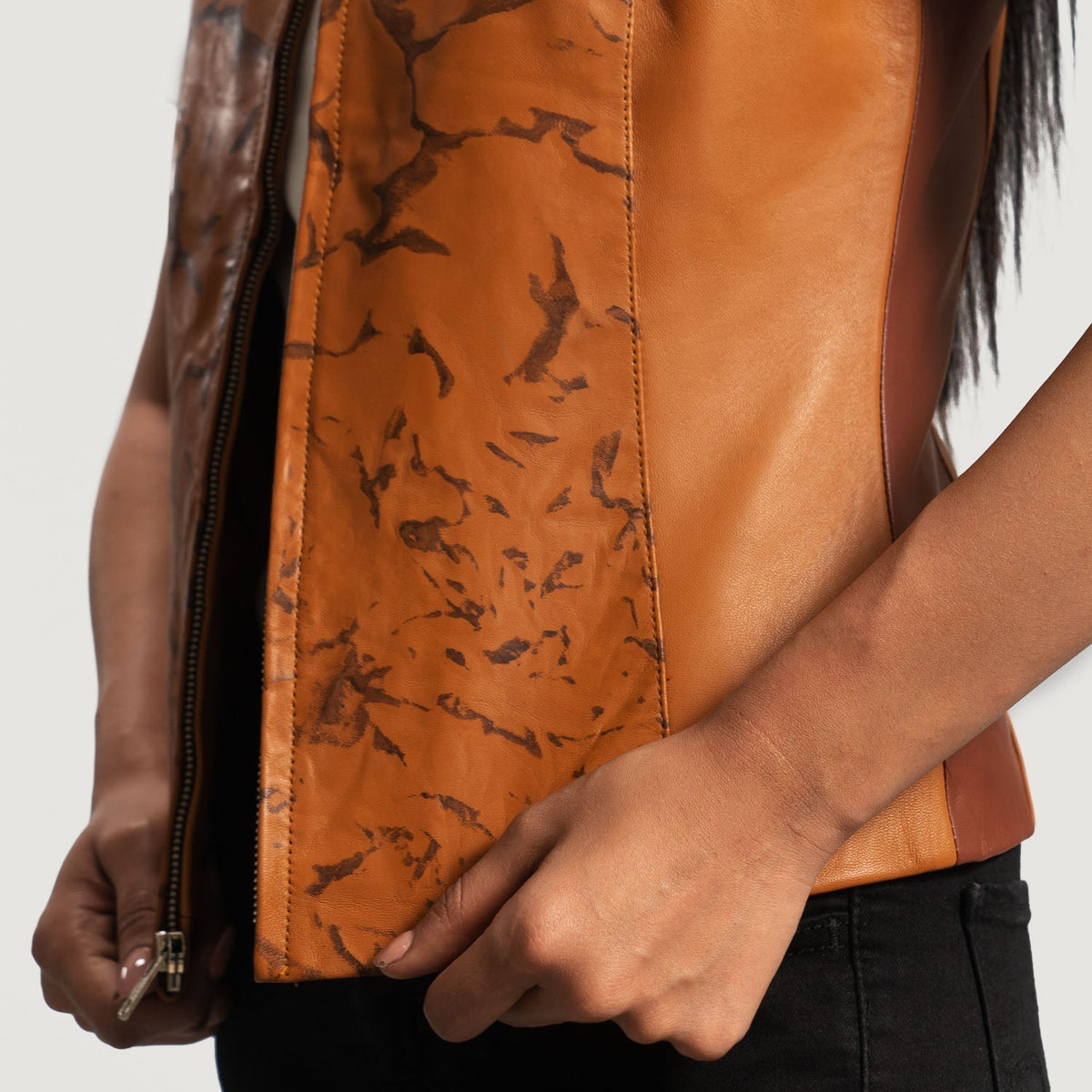 Authentic Sheepskin Dip &Amp; Dye with Dip & Dye Finish Grain Texture & Heavy-Duty Seam Stitching Detail